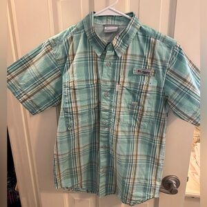 Boys Columbia PFG Short Sleeve Plaid Button Down Shirt. L